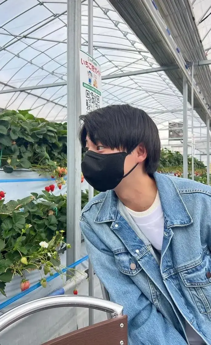 花臂凉太视频合集在线观看免费版全集《花臂老师凉太1-42全集》花臂凉太9周年完整视频在线播放_花臂夫夫MV大全高清版网盘查找——花臂夫夫到底值不值得追?