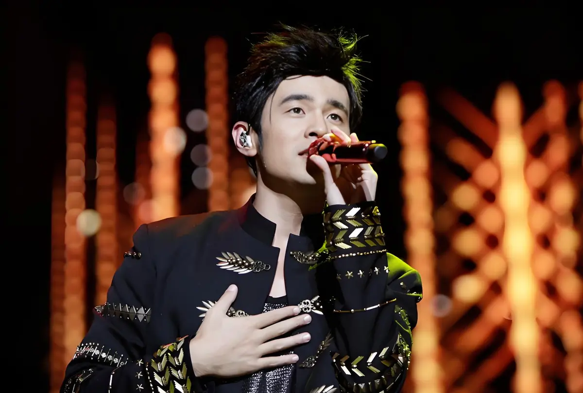 周杰伦歌曲mp3免费下载-周杰伦歌曲MV合集-周杰伦演唱会视频高清官方在线观看