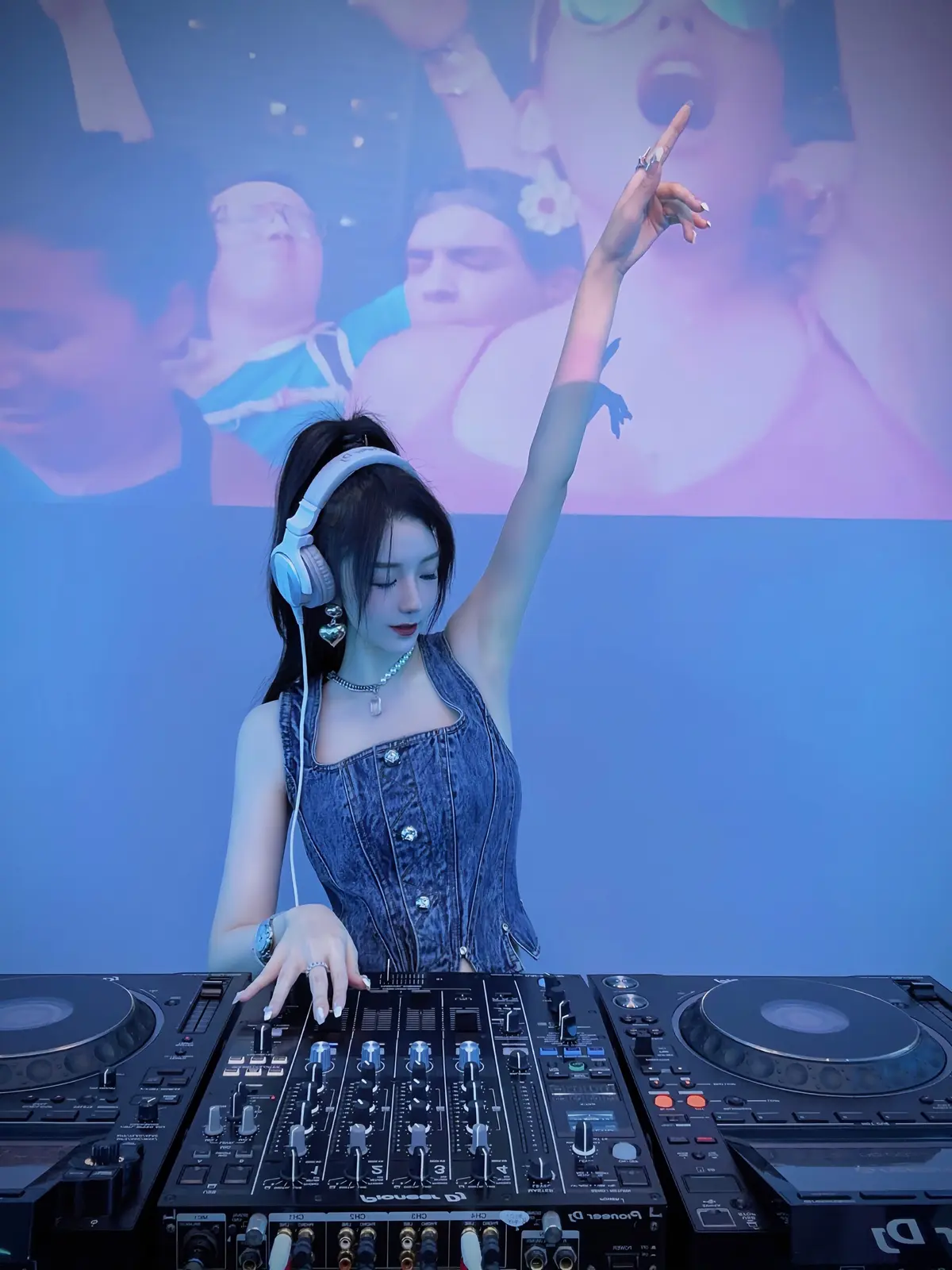 抖音最新流行新歌dj音乐-网络超火环绕劲爆重低音歌曲DJ舞曲MP3打包